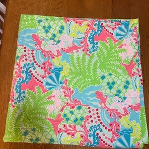 Lilly Pulitzer x Garnet Hill Queen Duvet Cover “Checking In” Gecko EUC